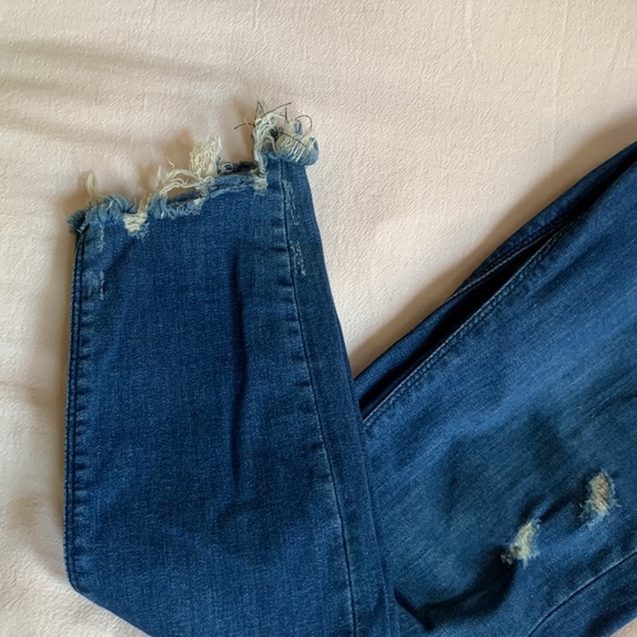 ZARA - Premium Denim Collection - high waisted distressed size 6 jeans - Picture 14 of 16